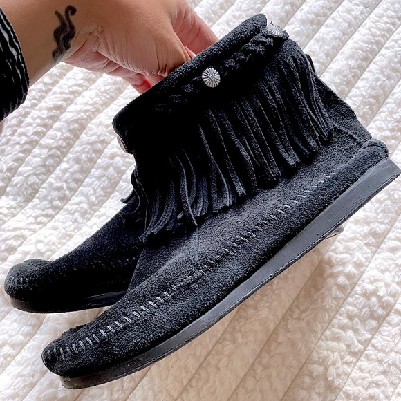 Minnetonka Black Fringe Suede Boots - Picture 1 of 7